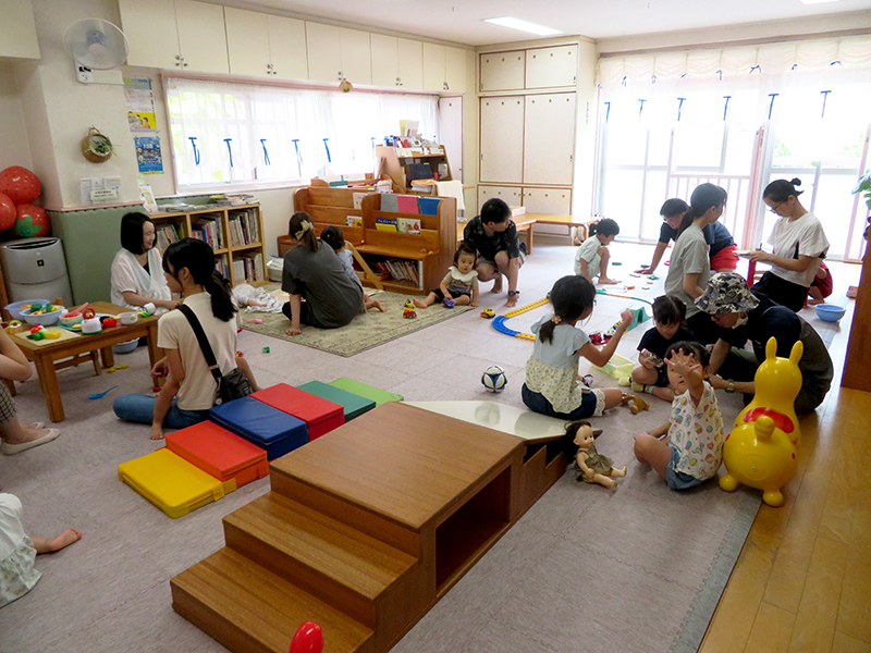 園庭・ルーム開放(えひめ乳児保育園内)